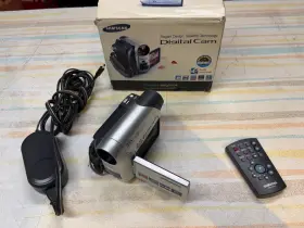 Sb-lsm160-8 Snapitdigital Samsung Sc-d364 Camcorder In The Box With Remote