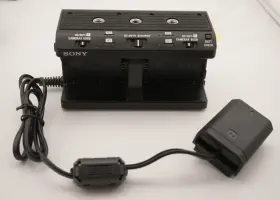 Npa-mqz1k Sony 027242904637 Multi Battery Adapter Kit - Open Box With 2 Batteries