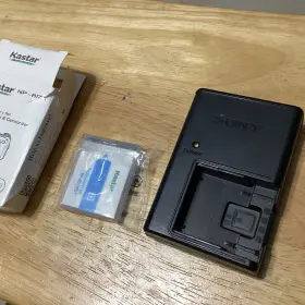 09033028279 Sony Bc-csd Battery Charger And Kastar Np-bd1 - Fd1 Type