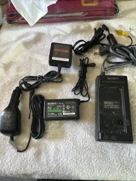 Sony 3010k2 Lot Of Chargers Camera Psp 100 Video Ac-v30 Es Ec9n