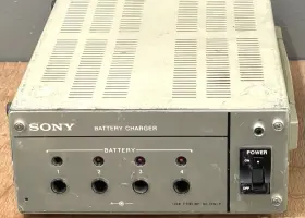 Sony Bc-210 Vintage Battery Charger