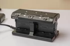 Npa-mqz1k Sony Multi Battery Adapter Kit Charger