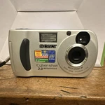 Sony Cyber-shot DSC-P31 2.0MP 3X Zoom Compact Digital Camera Silver Usb Tested. Fixed Price $27.99.